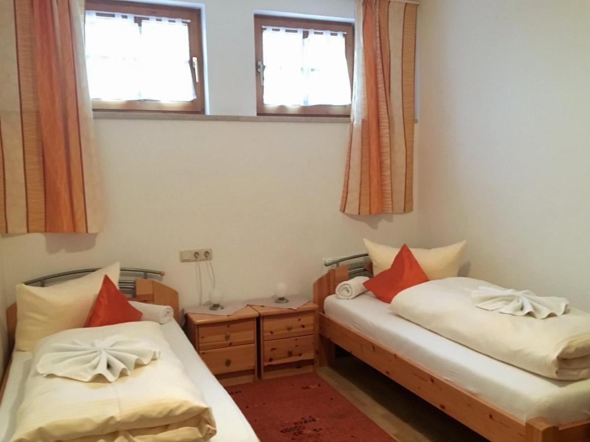 Gaestehaus Seeklause Schwangau Ruang foto